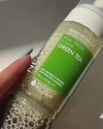 Real Fresh Foam Cleanser Green Tea Neogen